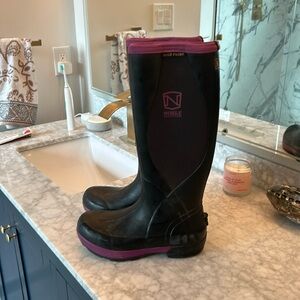 Noble Outfitters MUDS Women’s Coldfront BlackBerry Equestrian Boots Black Size 6